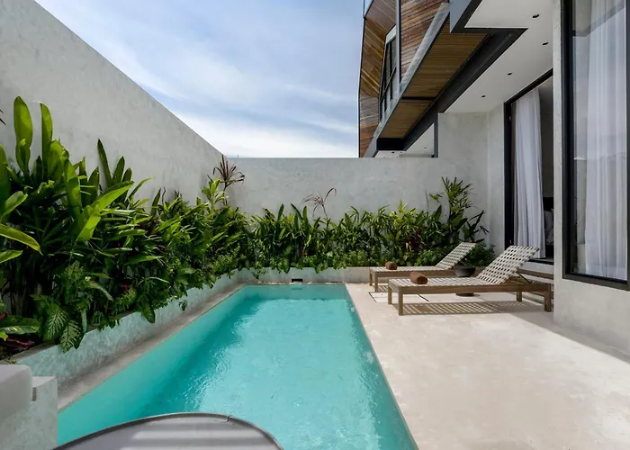 Fresko 3 By Alfred In Bali